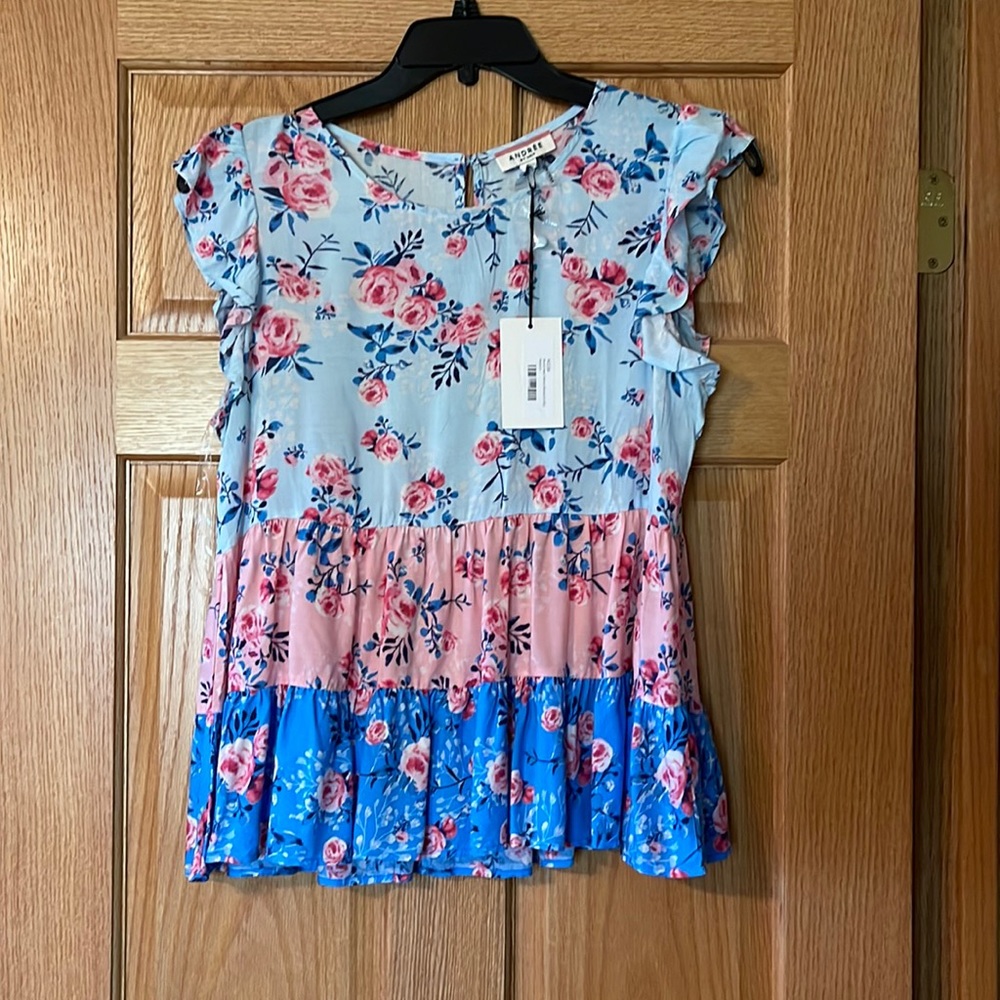 Andree by Unit Round Neck Woven Blouse Size M